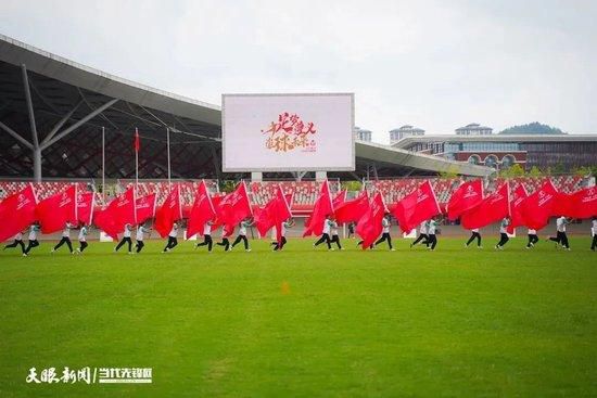 彭昱畅的钥匙，寓意他是个握着金钥匙出生的富二代，也暗示他将意外开启不一样的;搓澡人生